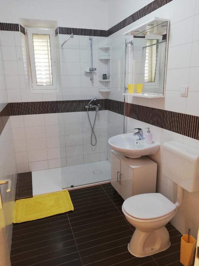 Yellow Room Guesthouse Дубровник Экстерьер фото